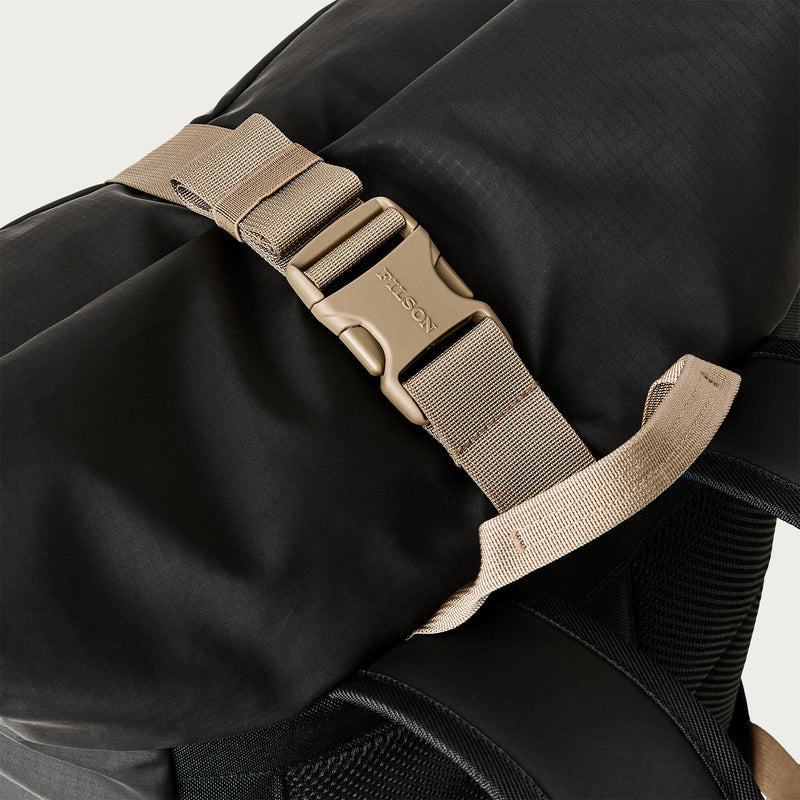 All-weather backpack par Filson | Black / covert (Black)