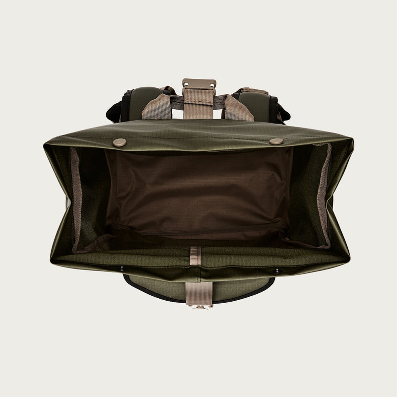 All-weather backpack par Filson | Olive / black / covert (Green)