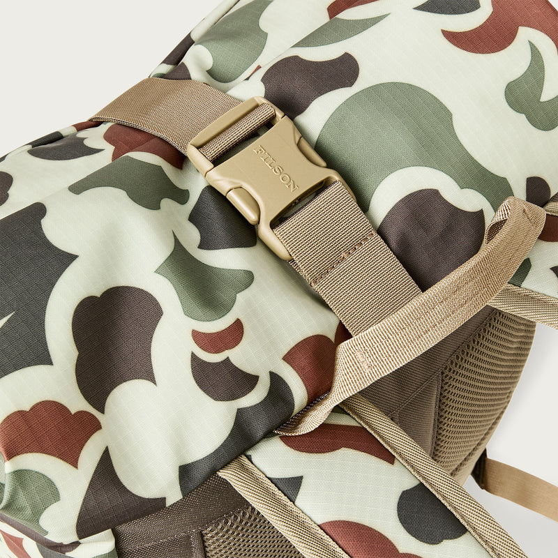 All-weather backpack par Filson | Shrub camo / canteen / covert (Multicolour)