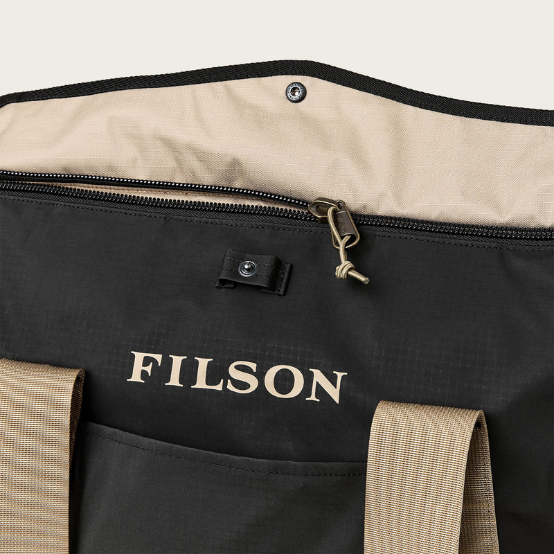 All-weather tote bag par Filson | Black / covert (Black)