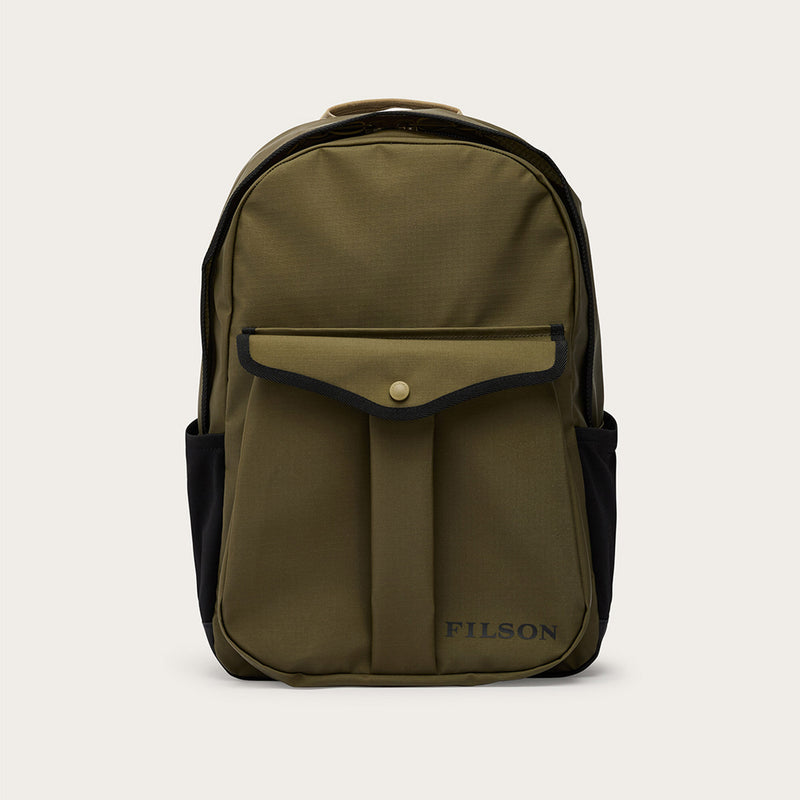 Scout journeyman backpack par Filson | Olive / black / cove (Green)