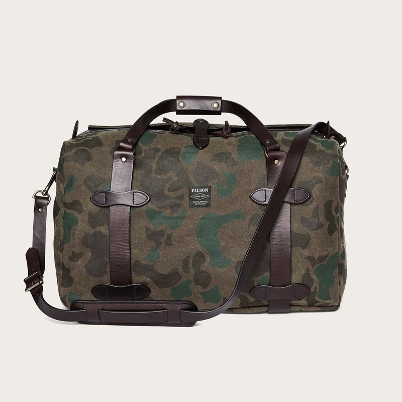 Medium waxed rugged twill duffle bag von Filson | Dark wax shrub camo (Grey)