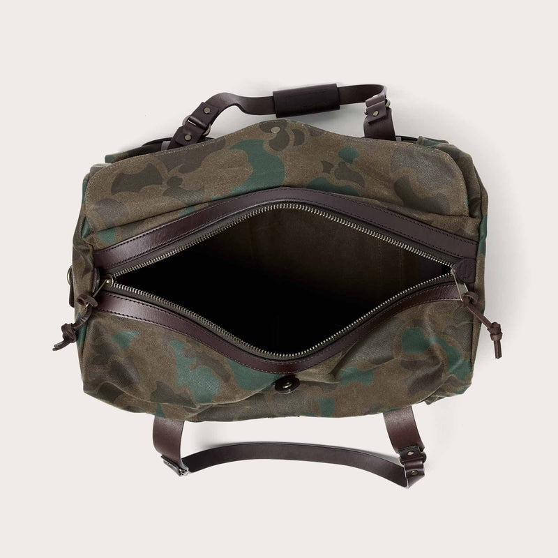 Medium waxed rugged twill duffle bag von Filson | Dark wax shrub camo (Grey)