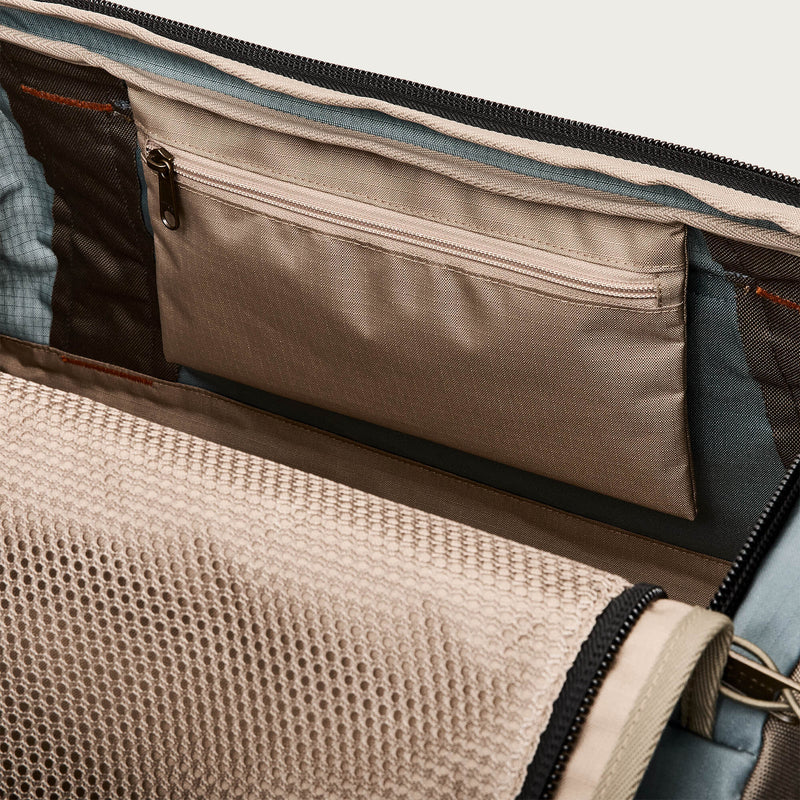 All-weather 50l duffle par Filson | Slate / canteen / covert (Blue)