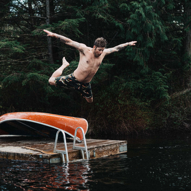 Cooper lake trunks von Filson | Trout falls (Multicolour)