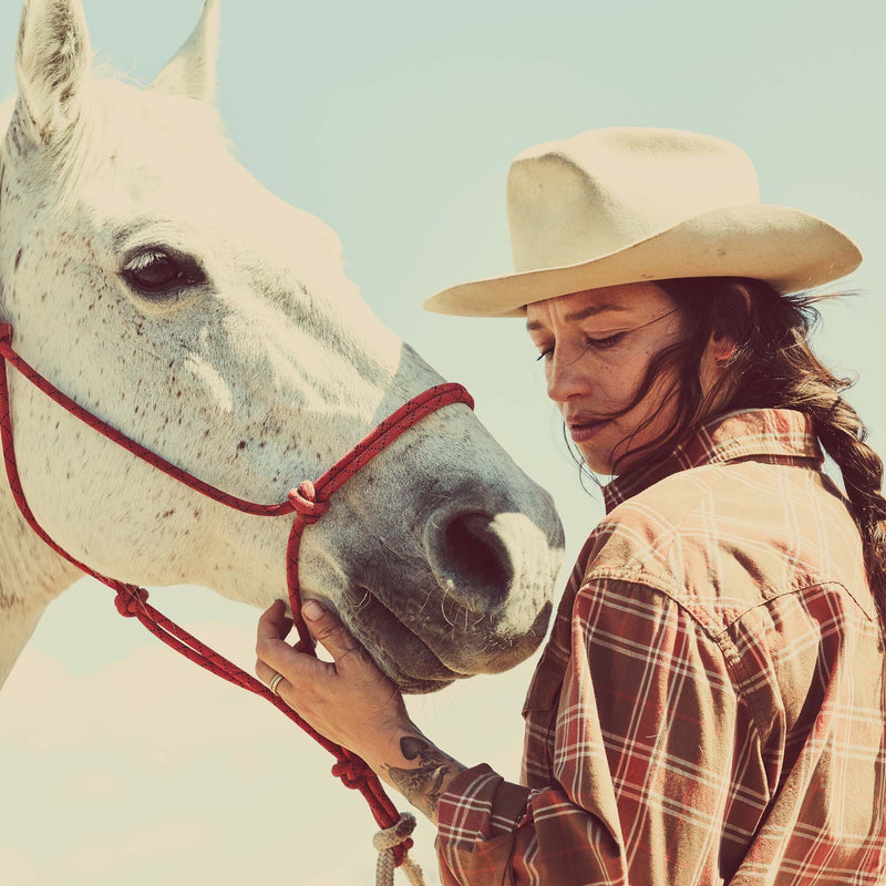Women's flannel western shirt von Filson | Clay dust (Brown)