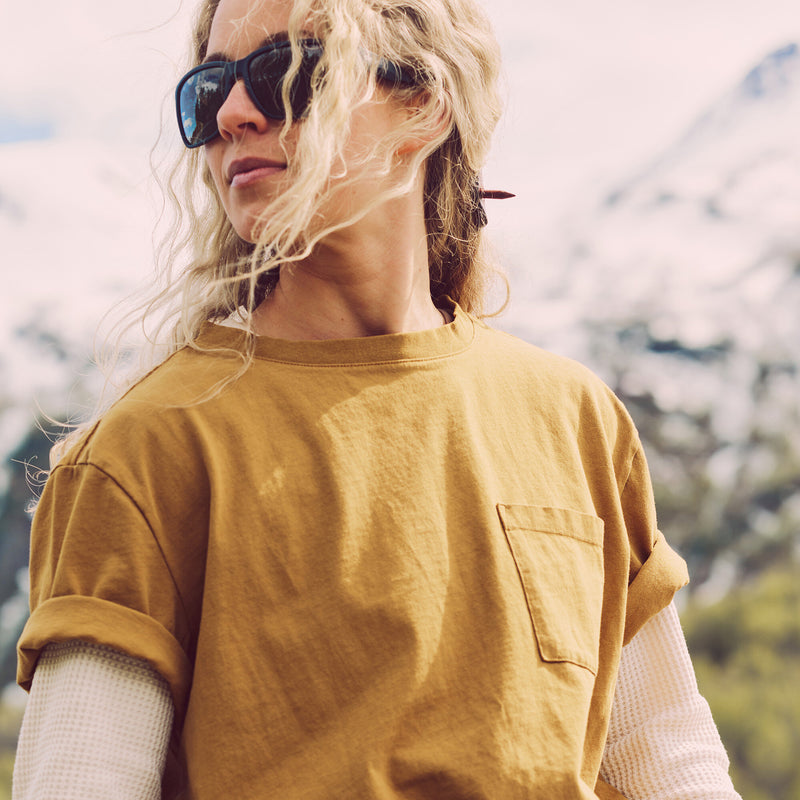 Short sleeve pocket tee für damen von Filson | Bronze brown (Yellow)