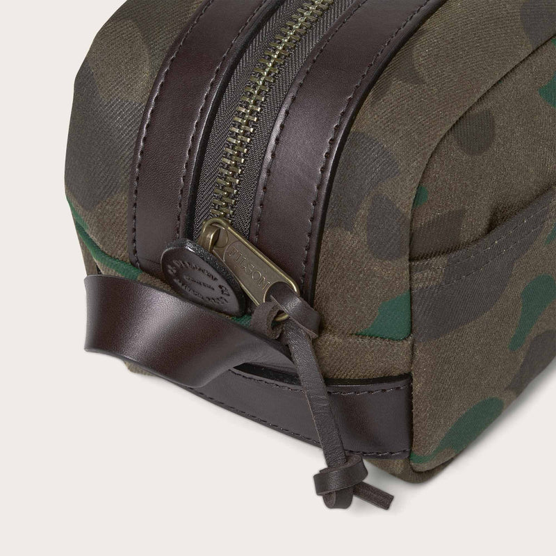 Waxed rugged twill travel kit by Filson | Dark wax shrub camo (Grey)