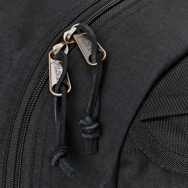 Surveyor 36l backpack di Filson | Black (Black)