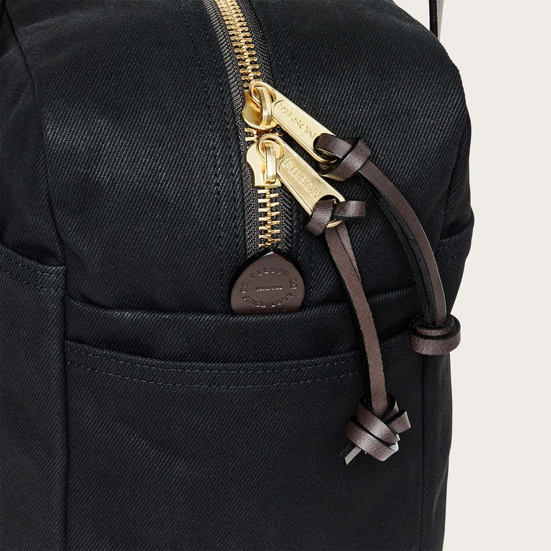 Rugged twill tote bag with zipper par Filson | Black (Black)