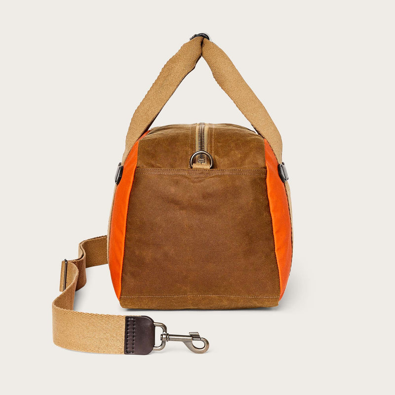 Small tin cloth duffle bag di Filson | Dark tan / flame (Orange)