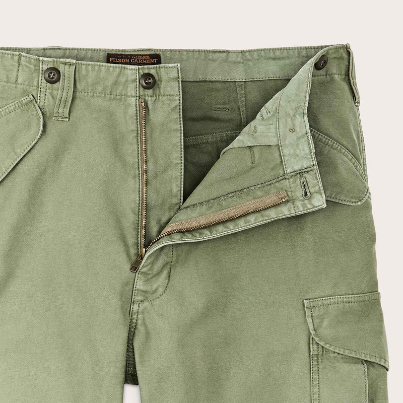Field cargo shorts par Filson | Washed fatigue green (Green)