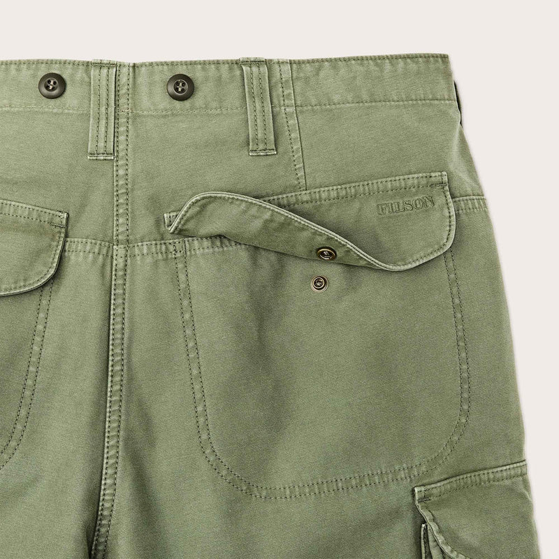 Field cargo shorts par Filson | Washed fatigue green (Green)