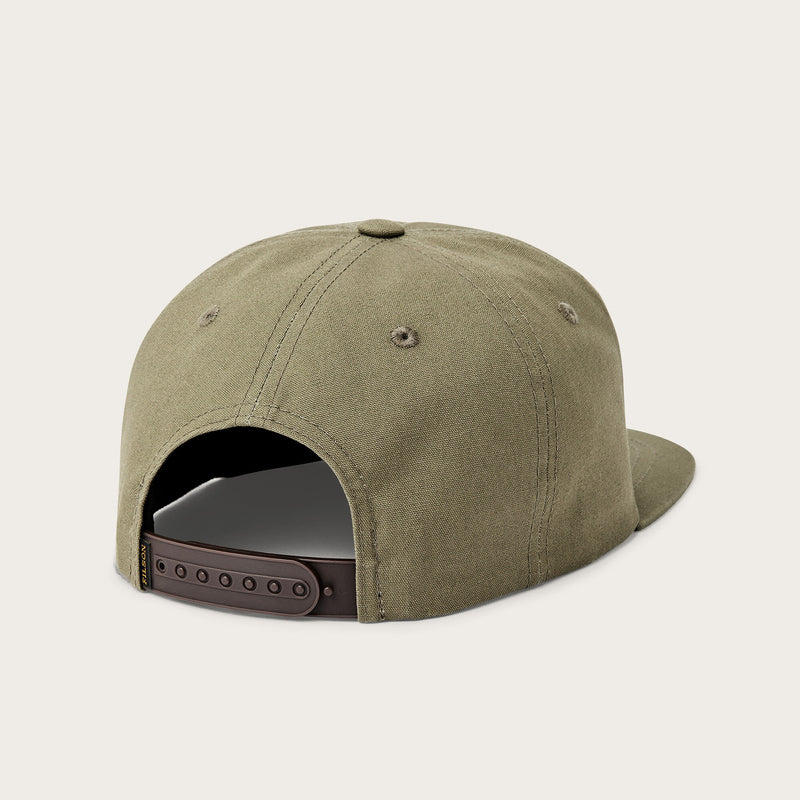 Stencil trucker cap par Filson | Olive (Green)