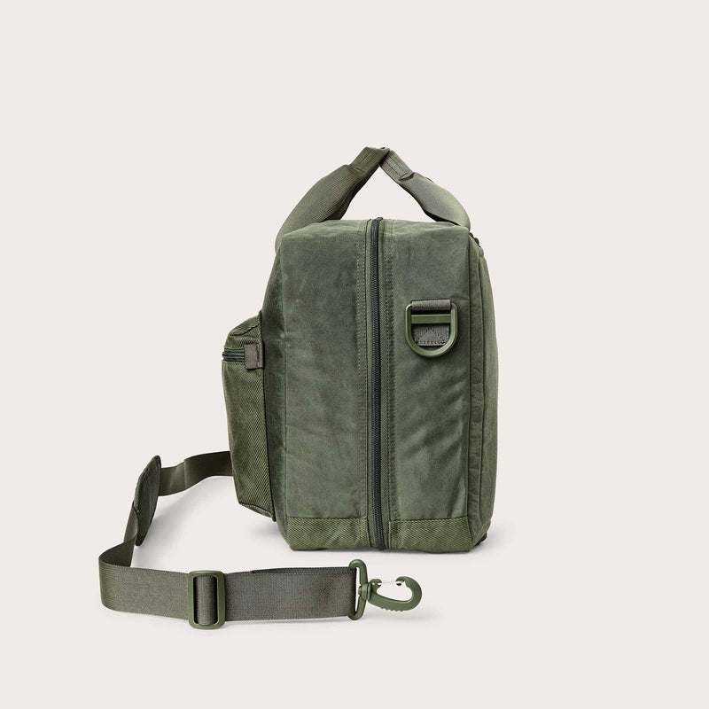 Surveyor pullman pack by Filson | Service green (Green)