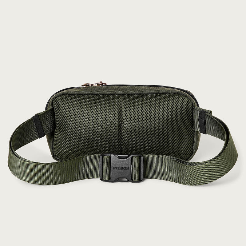 Dryden crossbody bag par Filson | Otter green (Green)