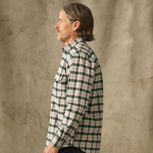 Alaskan guide shirt by Filson | Oatmeal / pine plaid (Green)