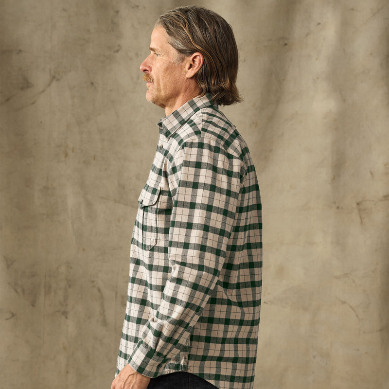 Alaskan guide shirt by Filson | Oatmeal / pine plaid (Green)