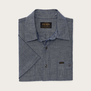 Short sleeve chambray shirt by Filson | Vintage fade chambra (Blue)