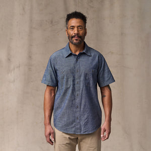 Short sleeve chambray shirt by Filson | Vintage fade chambra (Blue)