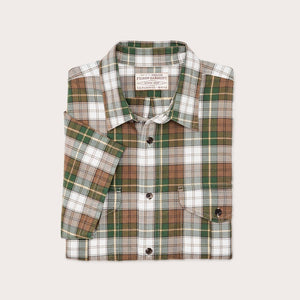 Short sleeve lightweight alaskan guide shirt di Filson | Green / white / brown plaid (Multicolor)