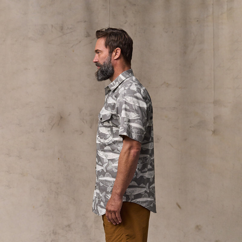 Twin lakes short sleeve sport shirt by Filson | Beluga / print (Gray)