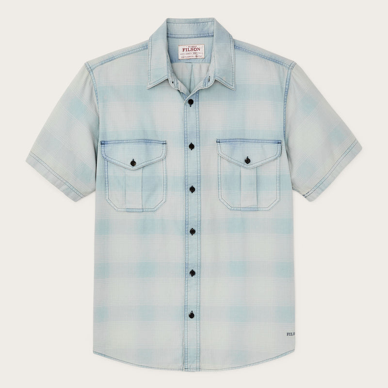 Short sleeve lightweight alaskan guide shirt par Filson | Indigo plaid (Blue)