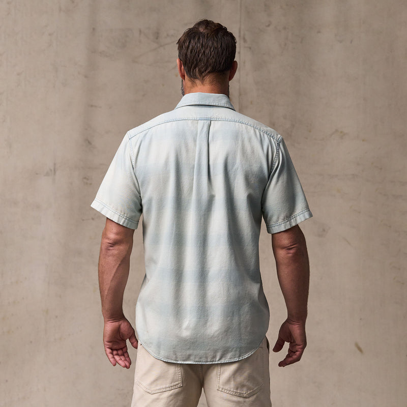 Short sleeve lightweight alaskan guide shirt par Filson | Indigo plaid (Blue)