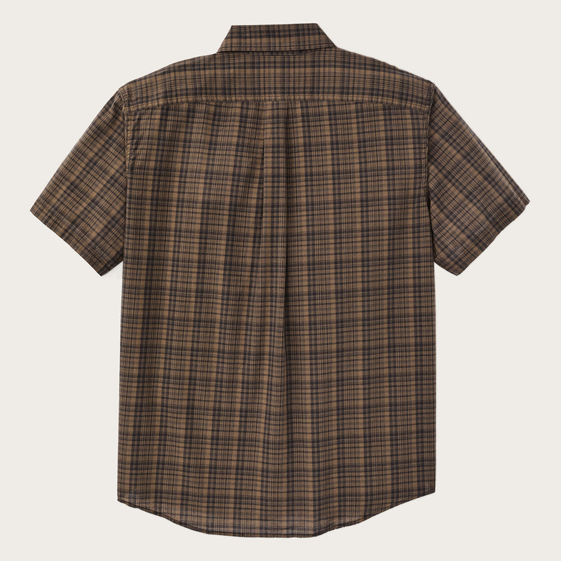 Short sleeve madras popover shirt par Filson | Brown / olive plaid (Brown)