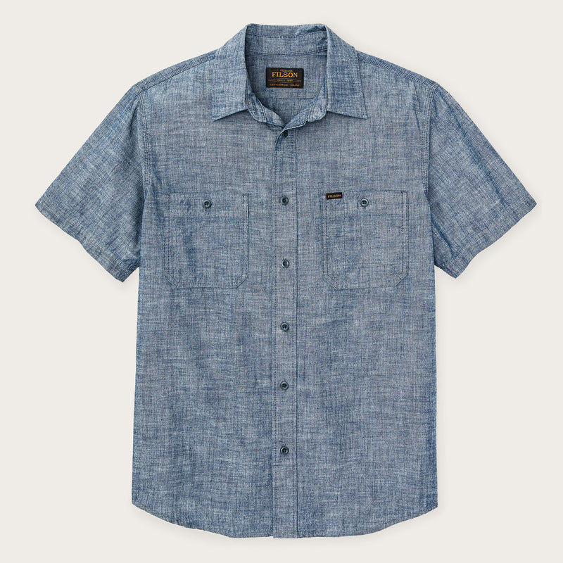 Short sleeve embroidered chambray shirt par Filson | Rinsed indigo chambray (Blue)