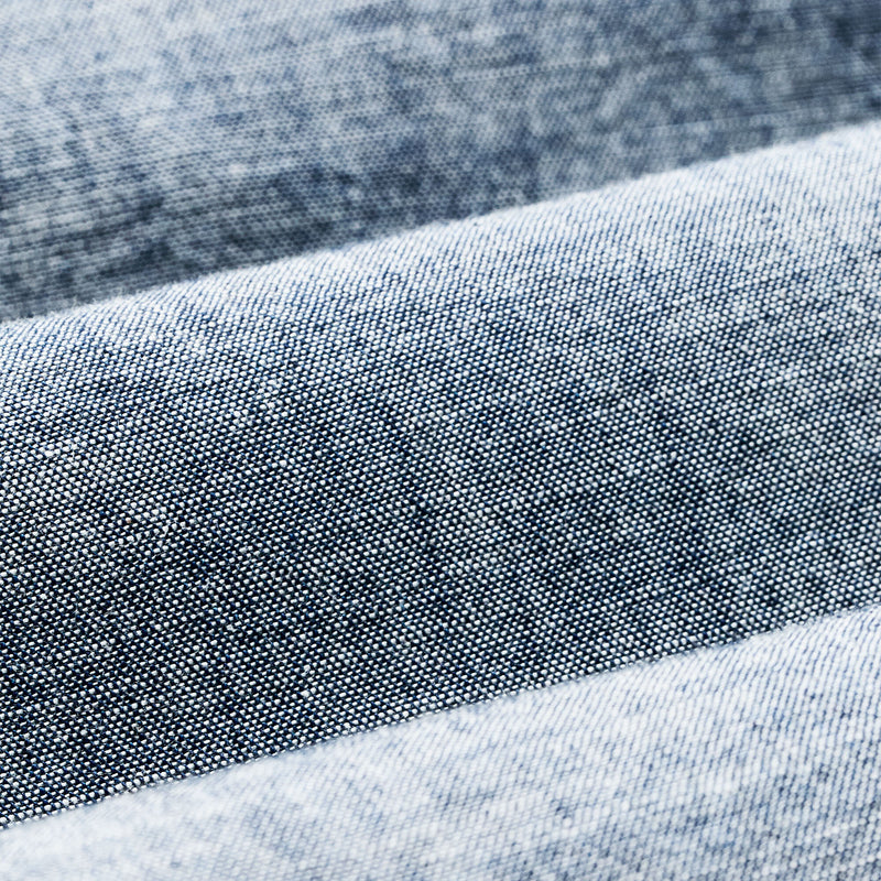 Short sleeve embroidered chambray shirt par Filson | Rinsed indigo chambray (Blue)