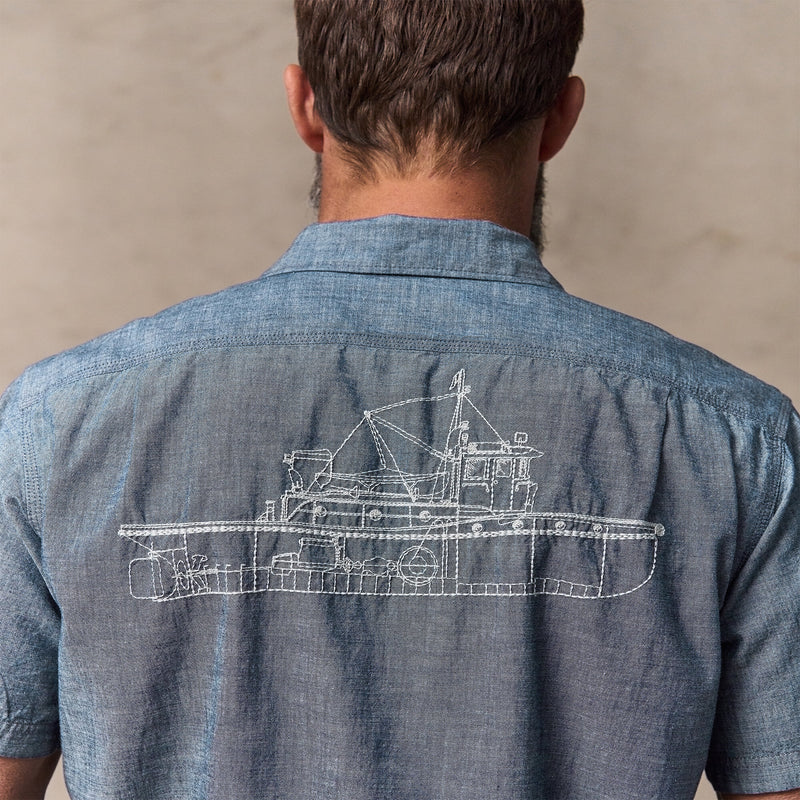 Short sleeve embroidered chambray shirt par Filson | Rinsed indigo chambray (Blue)