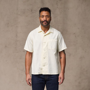 Short sleeve 4.5-oz. twill shirt par Filson | Ivory (White)