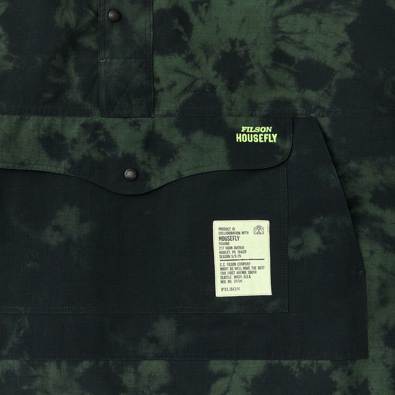 Filson x housefly swiftwater rain poncho von Filson | Dark green tie dye (Green)