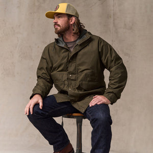 Dry wax omak coat by Filson | Burnt olive (Green)
