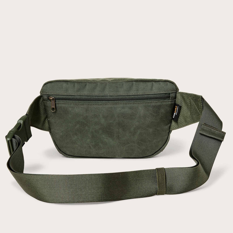 Surveyor crossbody pack von Filson | Service green (Green)