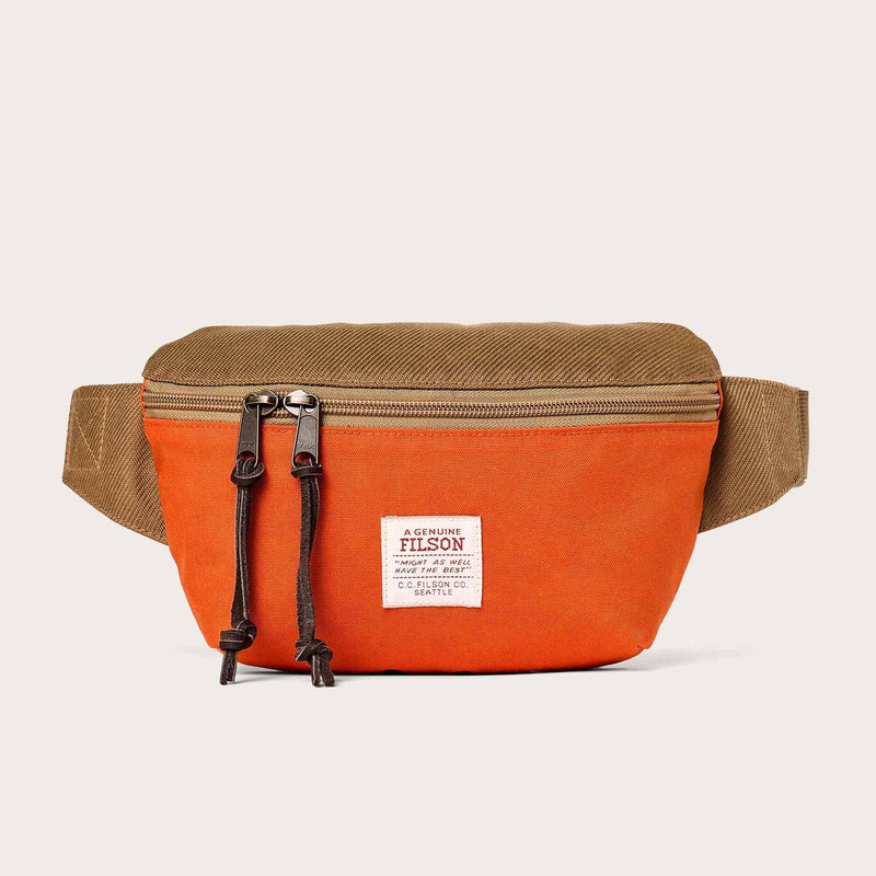 Surveyor crossbody pack di Filson | Dark tan flame (Orange)