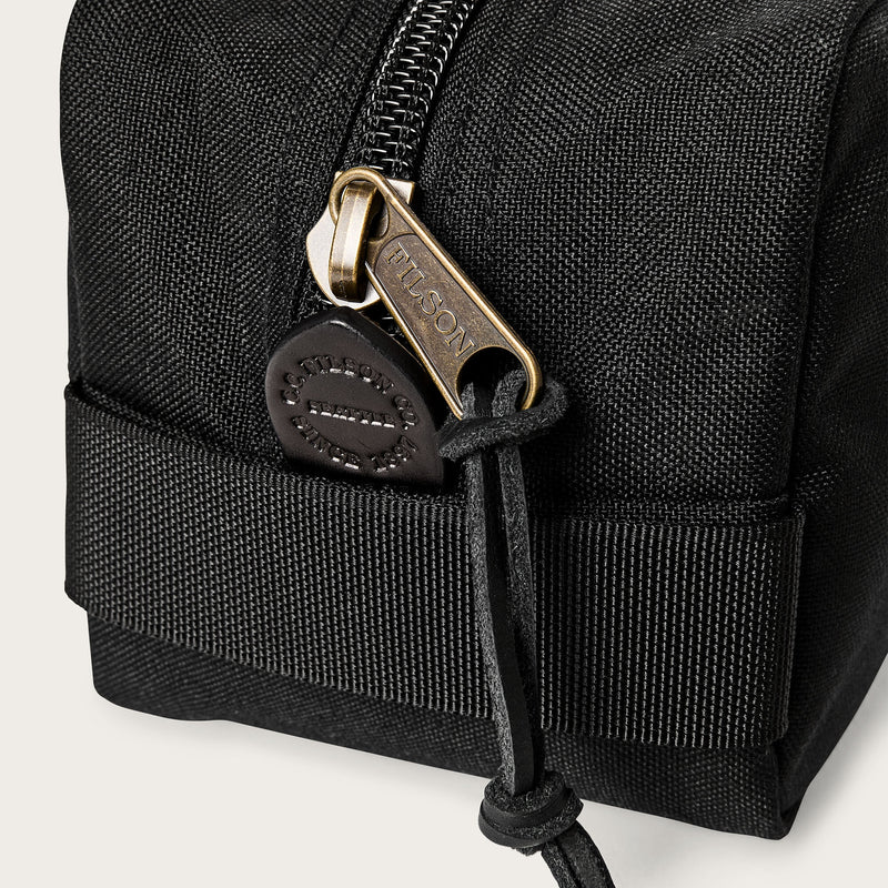 Dryden travel pack par Filson | Black (Black)