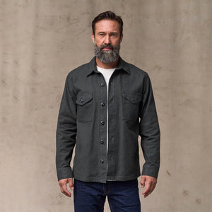 Field jac-shirt par Filson | Washed faded black (Black)