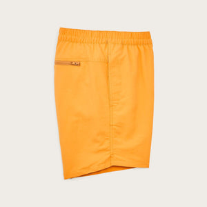 Cooper lake trunks von Filson | Larch gold (Orange)