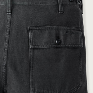 Field supply shorts par Filson | Washed faded black (Black)