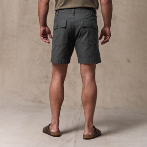 Field supply shorts par Filson | Washed faded black (Black)