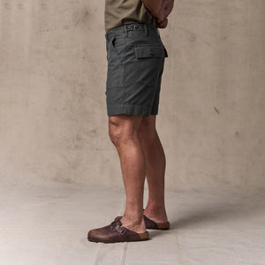 Field supply shorts par Filson | Washed faded black (Black)