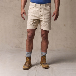 Field supply shorts by Filson | Washed oatmeal (White)