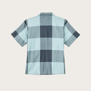 Women’s short sleeve twill camp shirt di Filson | Storm blue/ stone plaid (Blue)