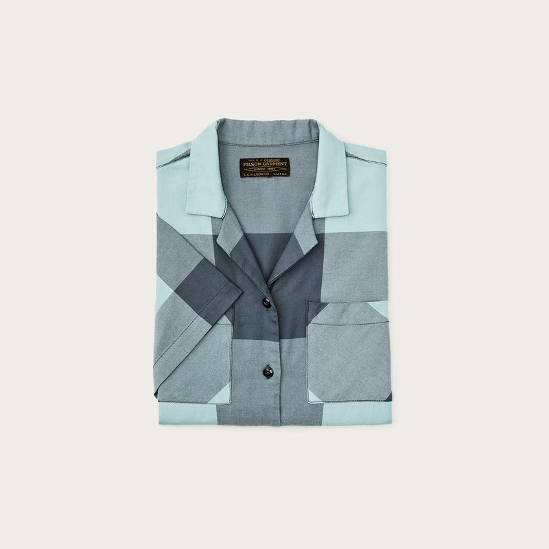 Women’s short sleeve twill camp shirt di Filson | Storm blue/ stone plaid (Blue)