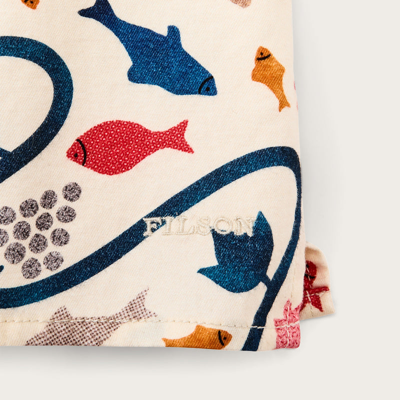 Chemise camp en sergé à manches courtes pour femme by Filson | Natural/ whale print (Beige)
