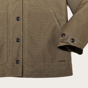 Women's dry tin cloth barn coat di Filson | Marsh olive (Green)