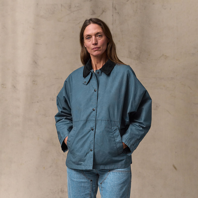 Women’s harbor front waxed jacket par Filson | Navy (Blue)