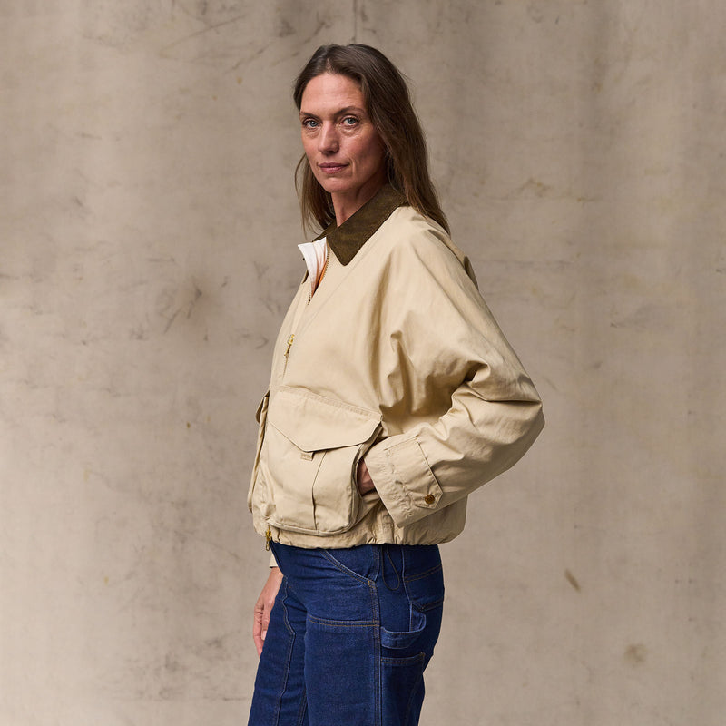 Women's dry wax short work jacket par Filson | Quail tan (Yellow)